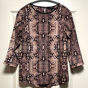 EUC The Limited 3/4 Sleeve Blouse RARE Breezy Neutral Snakeskin Animal Print M